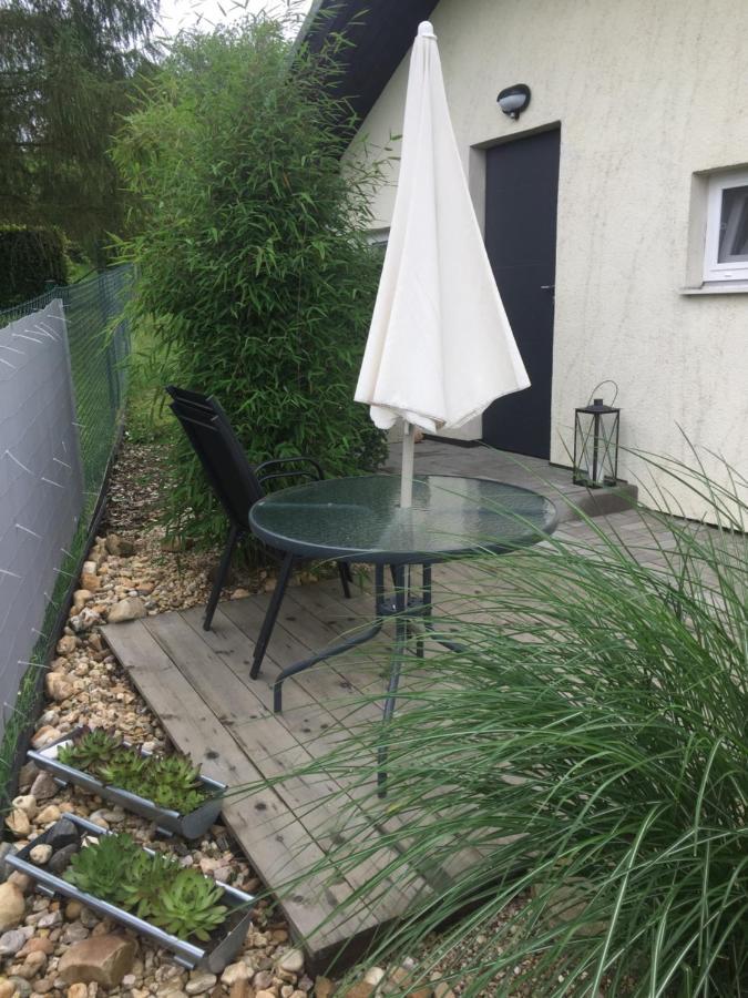 Studiovy Apartman V Zahrade Police nad Metuji Exterior photo